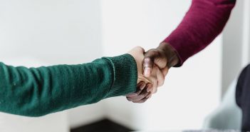 Comment procéder pour trouver du travail facilement ?